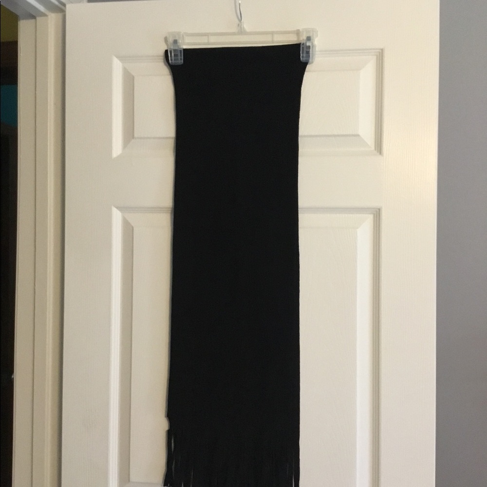 Black Scarf